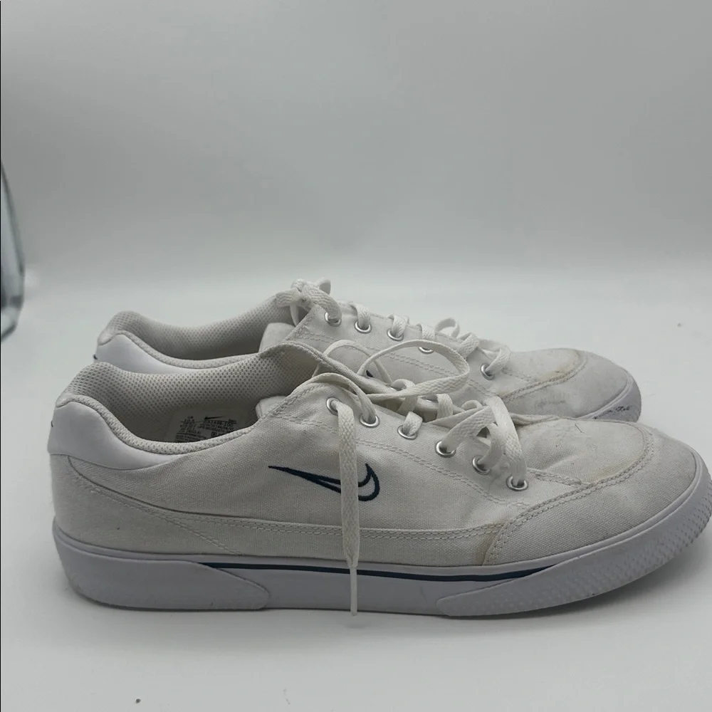 Nike Classic White and Gray Sneakers - Picture 3 of 4